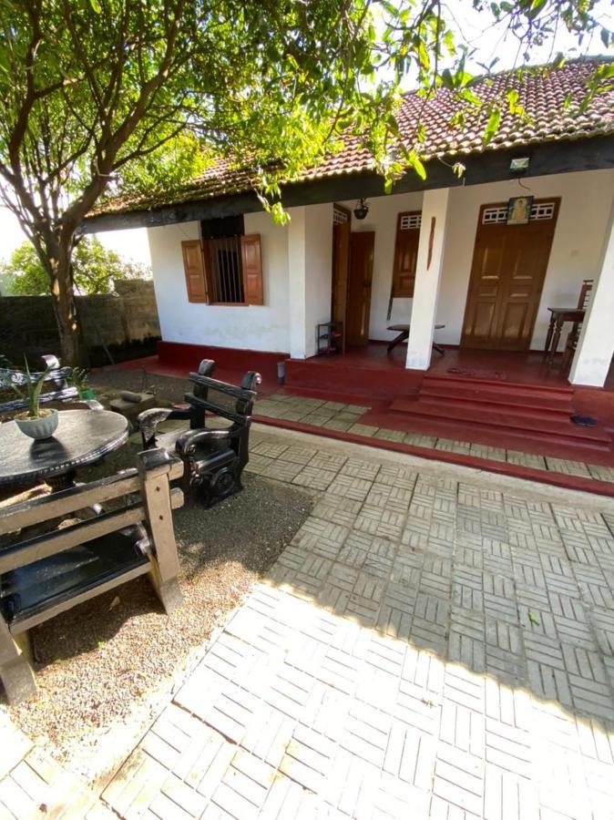 Ami place Hikkaduwa Zewnętrze zdjęcie